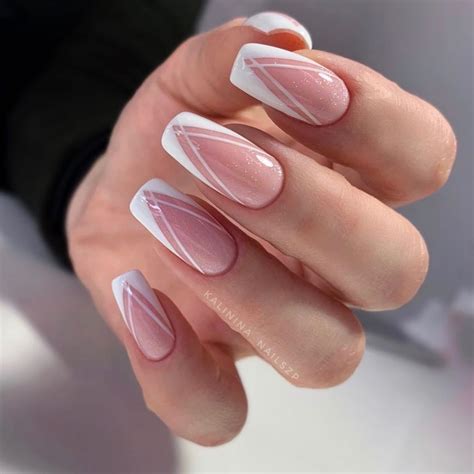 Pin by Mó Ru on nails | French tip acrylic nails, French manicure nails, Nails