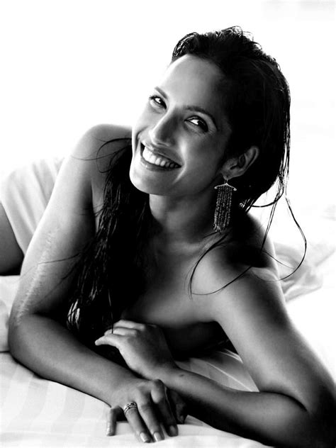 Ravageuses smile. | Padma Lakshmi by Prabuddha Dasgupta | Vogue india, Vogue beauty ...