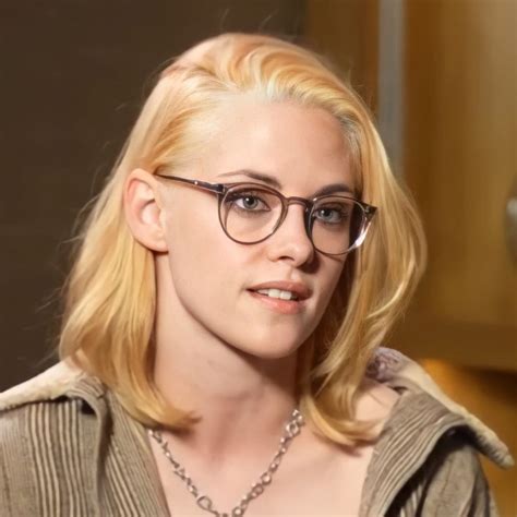 𝐊𝐫𝐢𝐬𝐭𝐞𝐧 𝐒𝐭𝐞𝐰𝐚𝐫𝐭 on Instagram: “Screenshots from Kristen’s recent ...