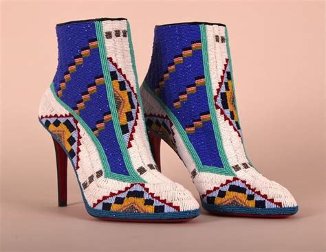 Native American Fashion's Best of the Best Hit the Runway in Santa Fe [30 Photos] | Beaded shoes ...