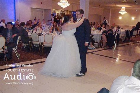 Chicago Wedding DJ at Elmcrest Banquets – Fourth Estate Audio