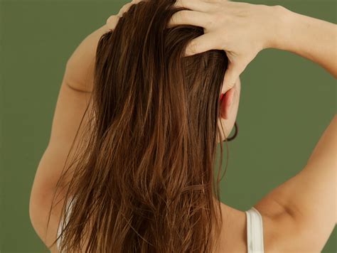 Rosemary Oil for Hair, Benefits, How to Use, Products