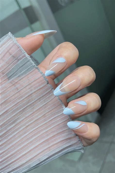 25+ Baby Blue Nail Ideas - the gray details