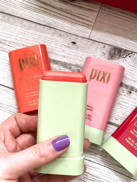 REVIEW || PIXI BY PETRA ON THE GLOW BLUSHER TRIO | VOGUE BY MAYA