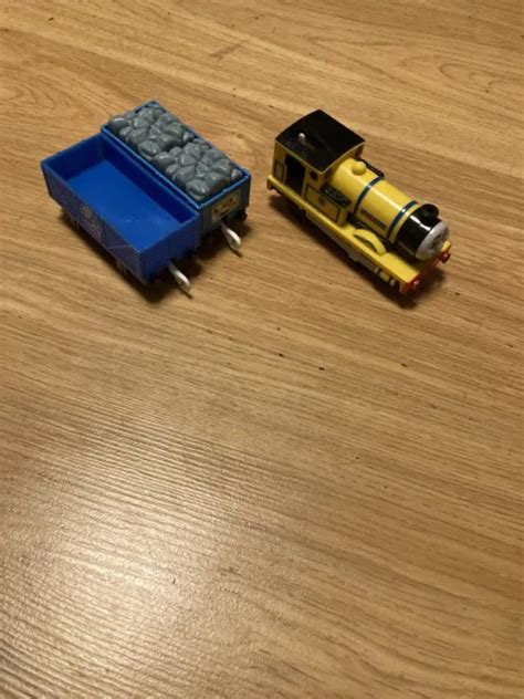 THOMAS THE TANK Engine & Friends YELLOW RHENEAS AND TRUCKS Trackmaster MOTORIZED £10.00 ...