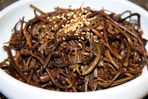 Vegan Gosari-Namul (Sauteed fern-bracken) Recipe | Food recipes, Tasty dishes, Food