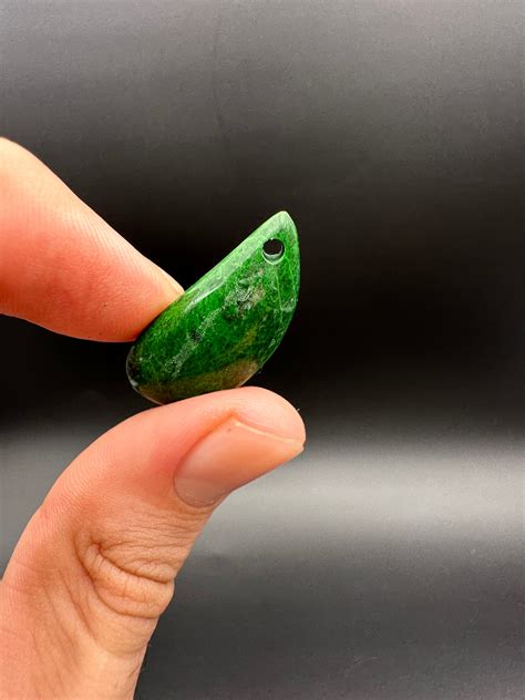 Sannan Skarn , New Minerals Found in Pakistan, Green Stone , for ...