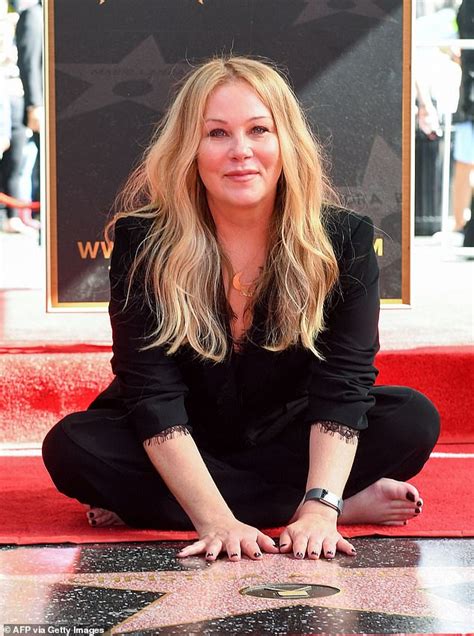 Christina Applegate on her FIRST red carpet appearance since being diagnosed with MS at Critics ...