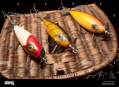 Antique fishing creel hi-res stock photography and images - Alamy