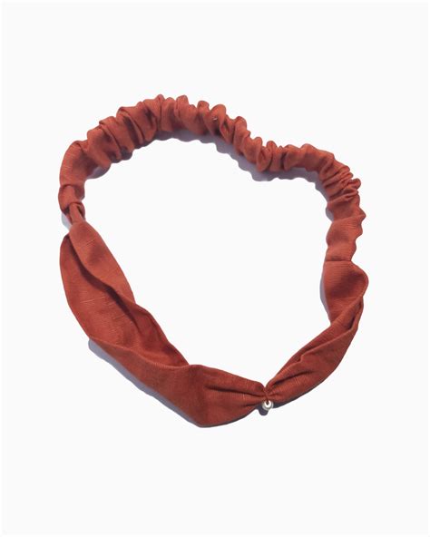 Red Fabric Elasticated Hair Band - Zamani.pk