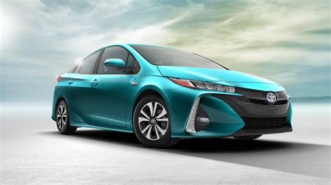 2017 Toyota Prius Prime:: plug-in hybrid model revealed at New York auto show - Photos (1 of 12)