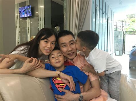 Lee Chong Wei sets up makeshift badminton court for kids at home | The Star