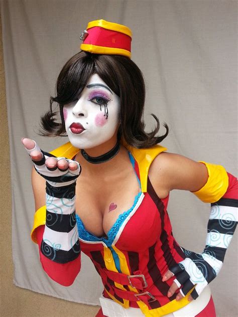 Moon Moxxi - Muah | Female clown, Cute costumes, Borderlands cosplay