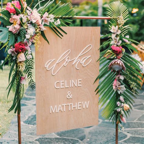 Hawaiian Wedding Themes, Tropical Glam, Tropical Wedding Flowers, Hawaiian Theme, Floral Wedding ...