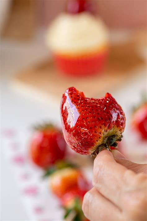 How to Make Candied Strawberries - Partylicious