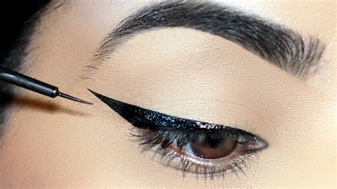 Liquid Eyeliner Styles Designs