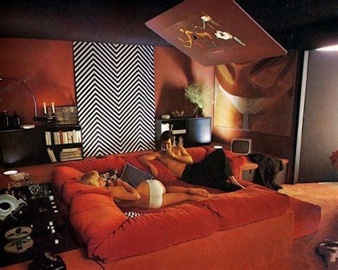 Fab and Funky Living Rooms of the Seventies | Funky living rooms, Retro interior, 70s bedroom