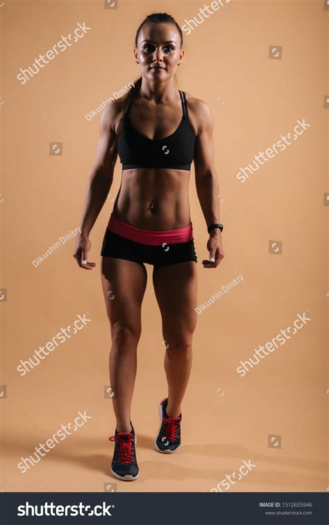 Young Muscular Woman Perfect Athletic Body Stock Photo 1512655946 | Shutterstock