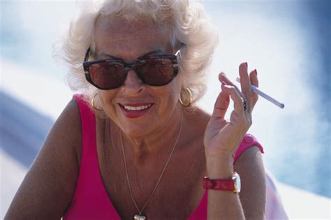 Smokers Who Survive To 70 Still Lose HOW Many Years Of Life? | HuffPost