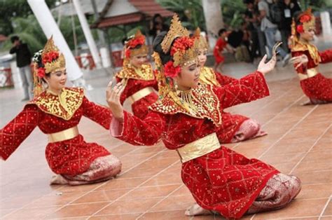 [Penjelasan Lengkap] 24+ Seni Tari Tradisional Sumatera Barat