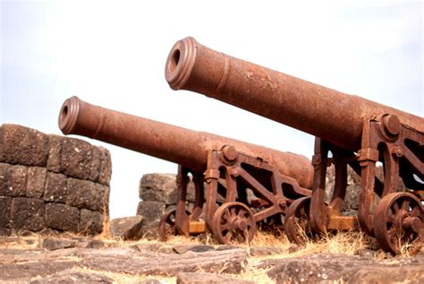 Kolaba Fort, Alibaug: A historical landmark amid the Arabian Sea ...