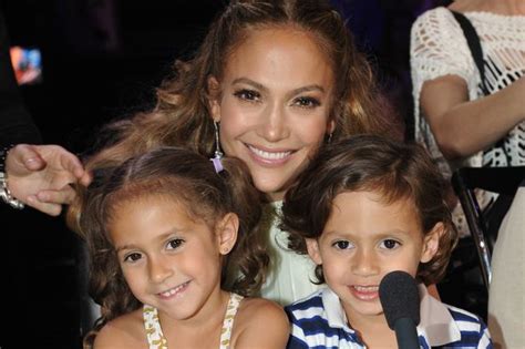 how many kids jlo has - Powws