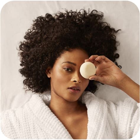 The 2 Best Shampoo Bars for Curly Hair in 2023 | B.O.B