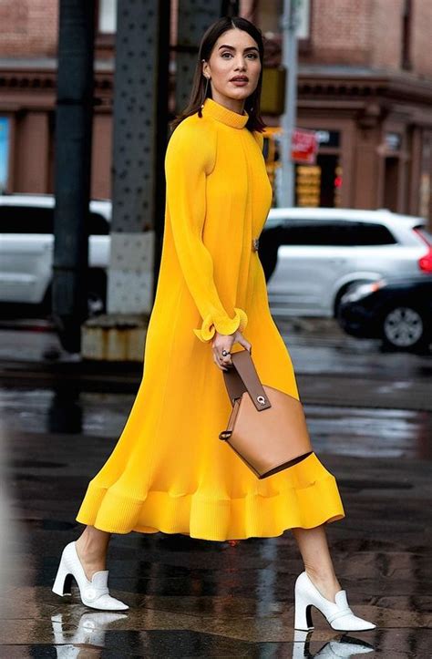 40 Yellow Outfits in Fashion Ideas 20 – Style Female