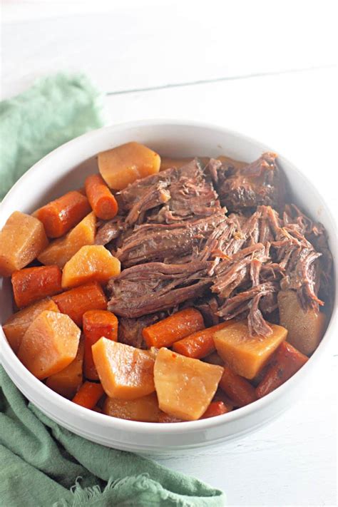 Slow Cooker Chuck Roast – The Ultimate Comfort Food