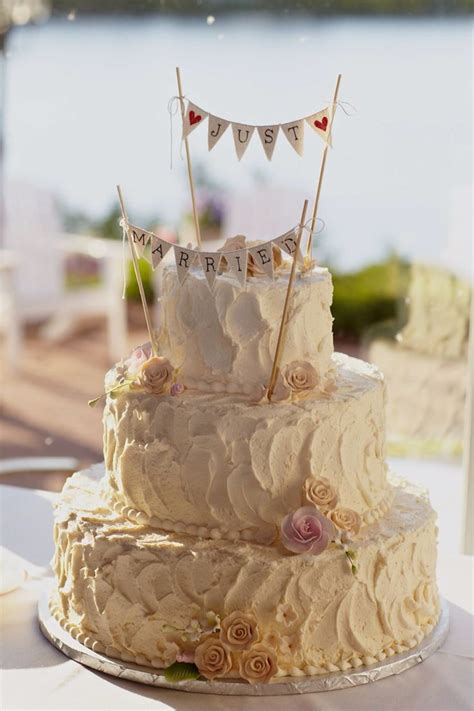 Rustic wedding cake Wrights dairy farm in RI | Wedding cake rustic, Cake, Wedding cakes