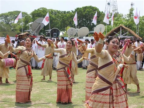 18 Popular Harvest Festivals in India 2024 (With Dates)