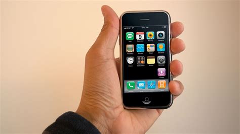 First generation iPhone goes on sale in US | Sky HISTORY TV Channel