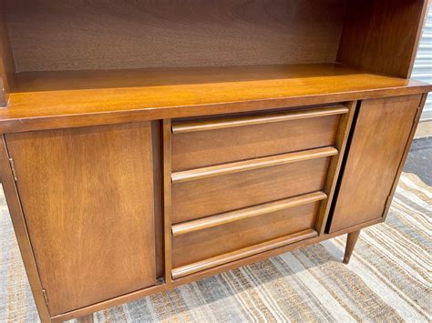 Mid Century Modern Walnut Bassett Credenza & Hutch – Magpie Reclamations