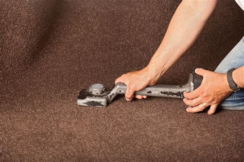 Using a Power Stretcher When Installing Carpet