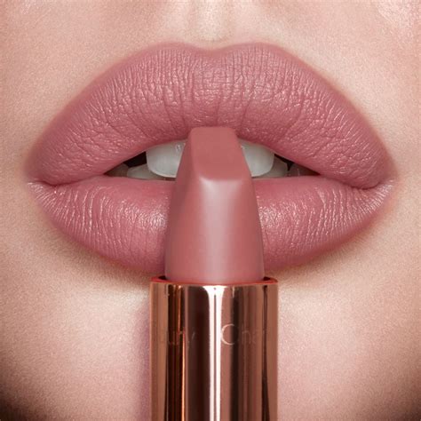 Nude Pink Lipstick: Pillow Talk - Matte Revolution | Charlotte Tilbury