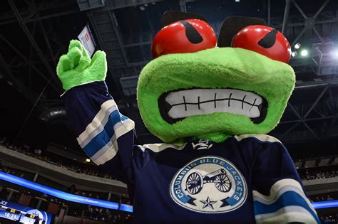 Barstool founder beefs with CBJ mascot on Twitter – 614NOW