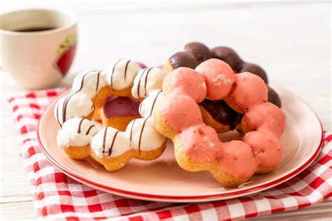 Premium Photo | Donut with black coffee