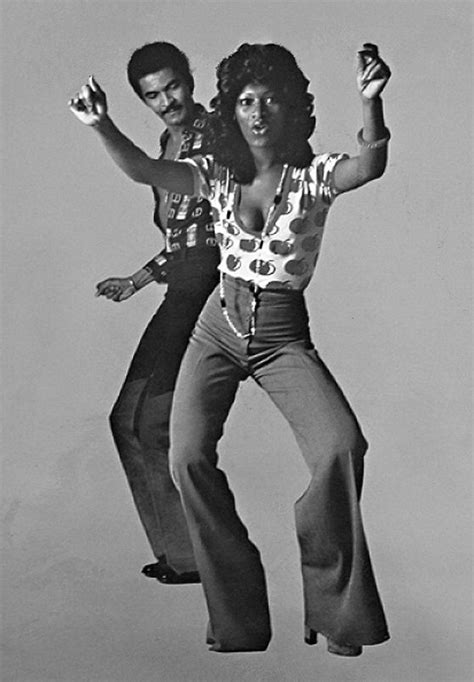 Soul train dance, 1971. | Vintage black glamour, People dancing, 70s fashion
