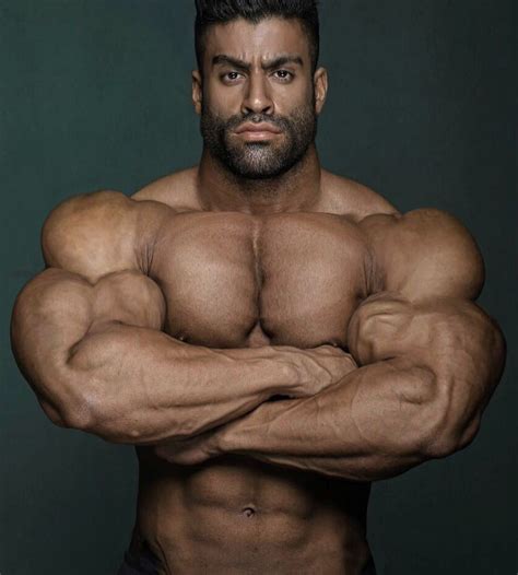 Male bodybuilders transformed into massive, bulging, flexing Muscle ...