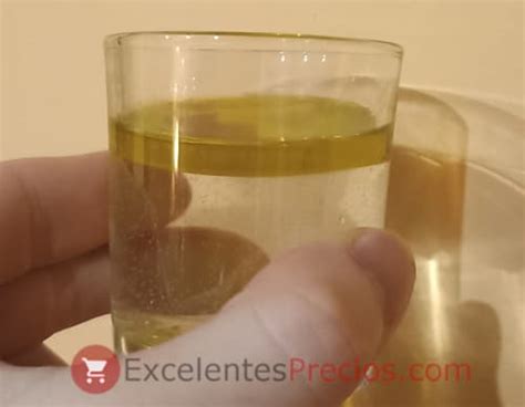 ¿Cómo separar el agua del aceite? ¡Puedes hacerlo en Casa!