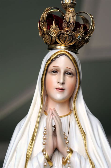 Our Lady of Fatima | Lady of fatima, Blessed virgin mary, Mother mary images