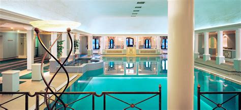 Marriott Hanbury Manor - Book Spa Breaks, Days & Weekend Deals from £149