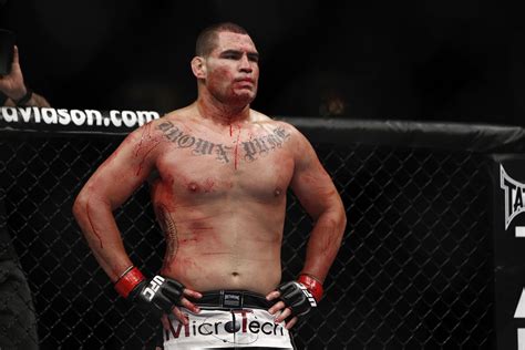 Cain Velasquez could be stripped of UFC title if he can’t fight by March - MMA Fighting