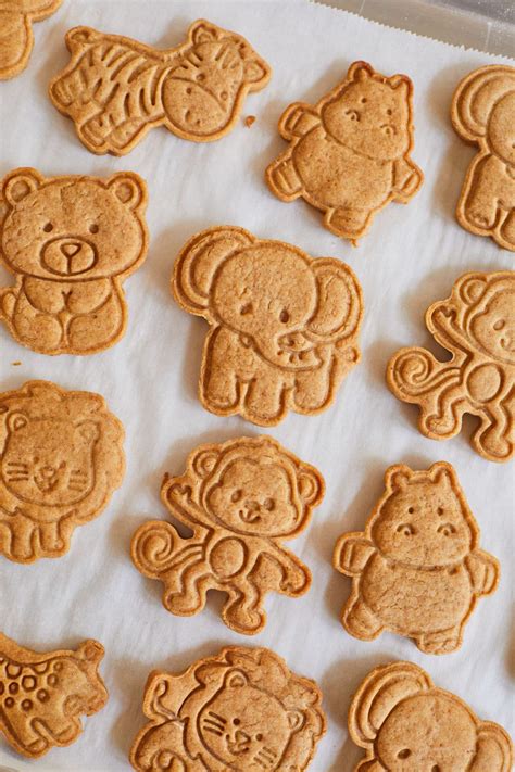 Absolutely Adorable Homemade Animal Crackers Recipe