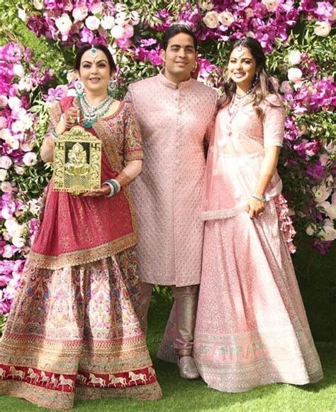 Here’s a look at Nita Ambani’s Royal Outfits From Akash Ambani And Shloka Mehta’s Wedding That ...