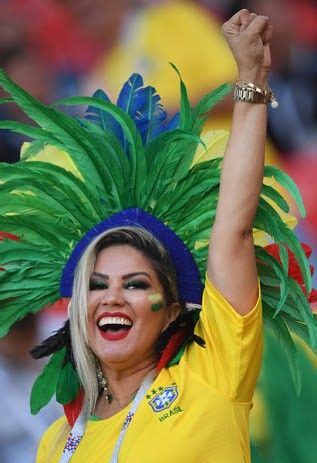 Pin by SportsManiac on FIFA WORLD CUP FEMALE FANS | Hot football fans, Football cheerleaders ...