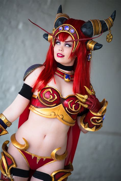 Alexstrasza Cosplay World of Warcraft (143) | fantasy cos | Pinterest