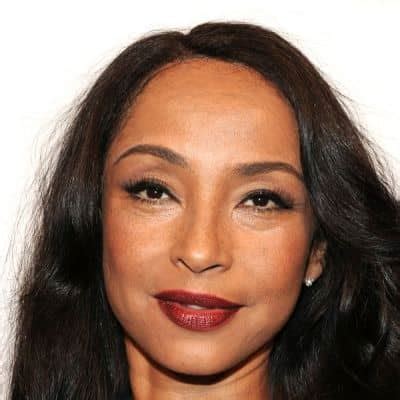 Sade Adu Age, Relationship, Net Worth, Daughter, Height, Wiki - Fox ...