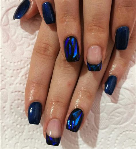 Shattered Glass Nail Art: Broken Glass Nail Designs - LadyLife