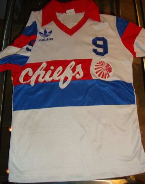 Atlanta Chiefs 1981 Kits